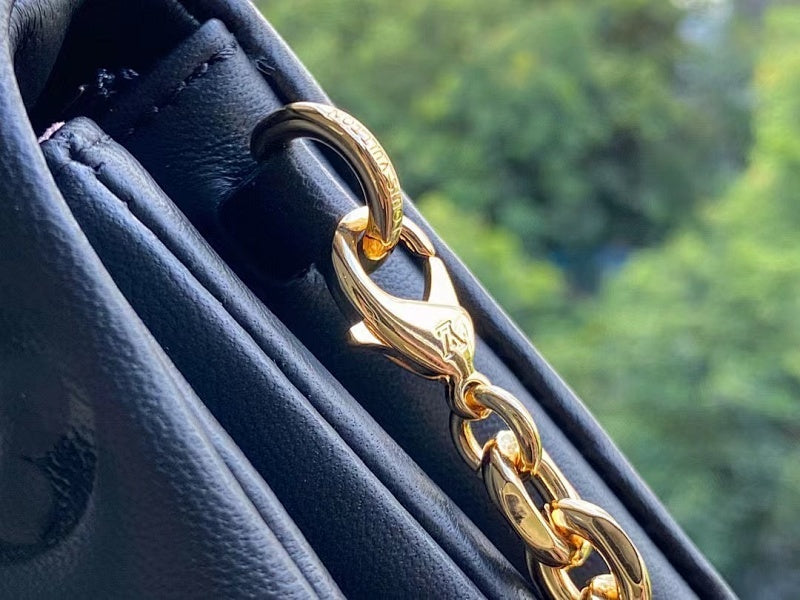 Anum Bags ln Luxury Bag --59963