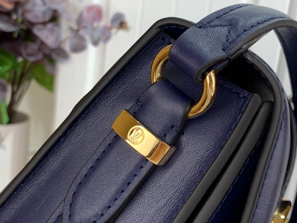 Anum Bags ln Luxury Bag --56740