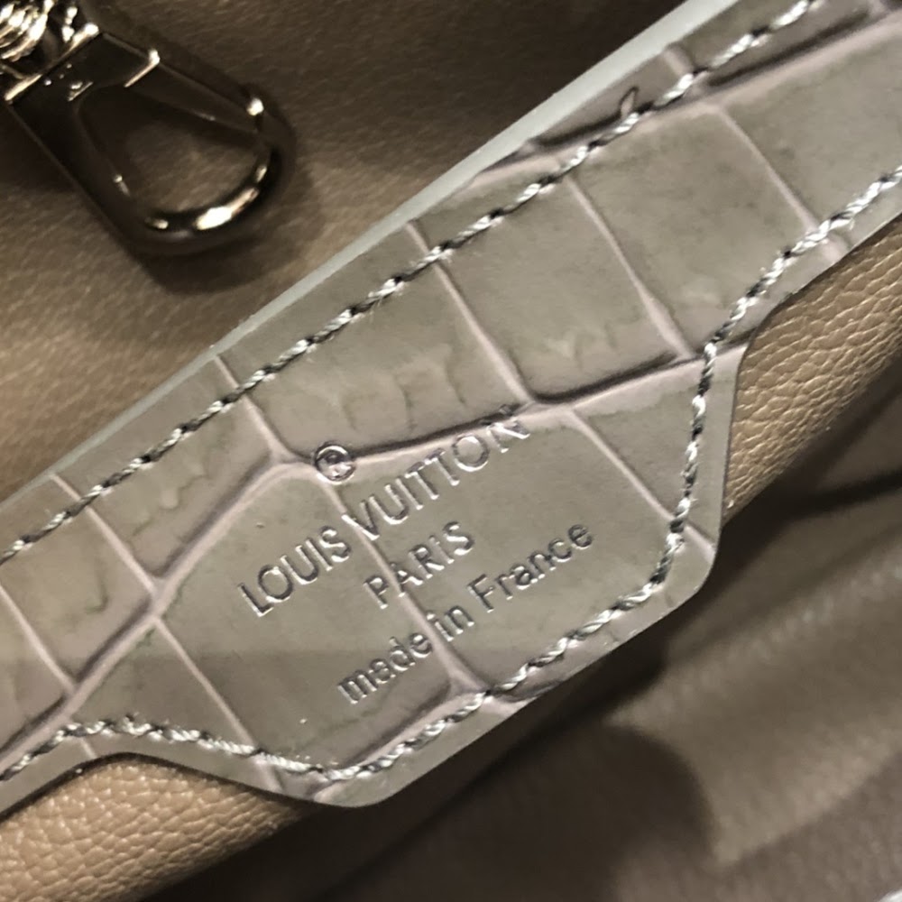 Anum Bags ln Luxury Bag --60884