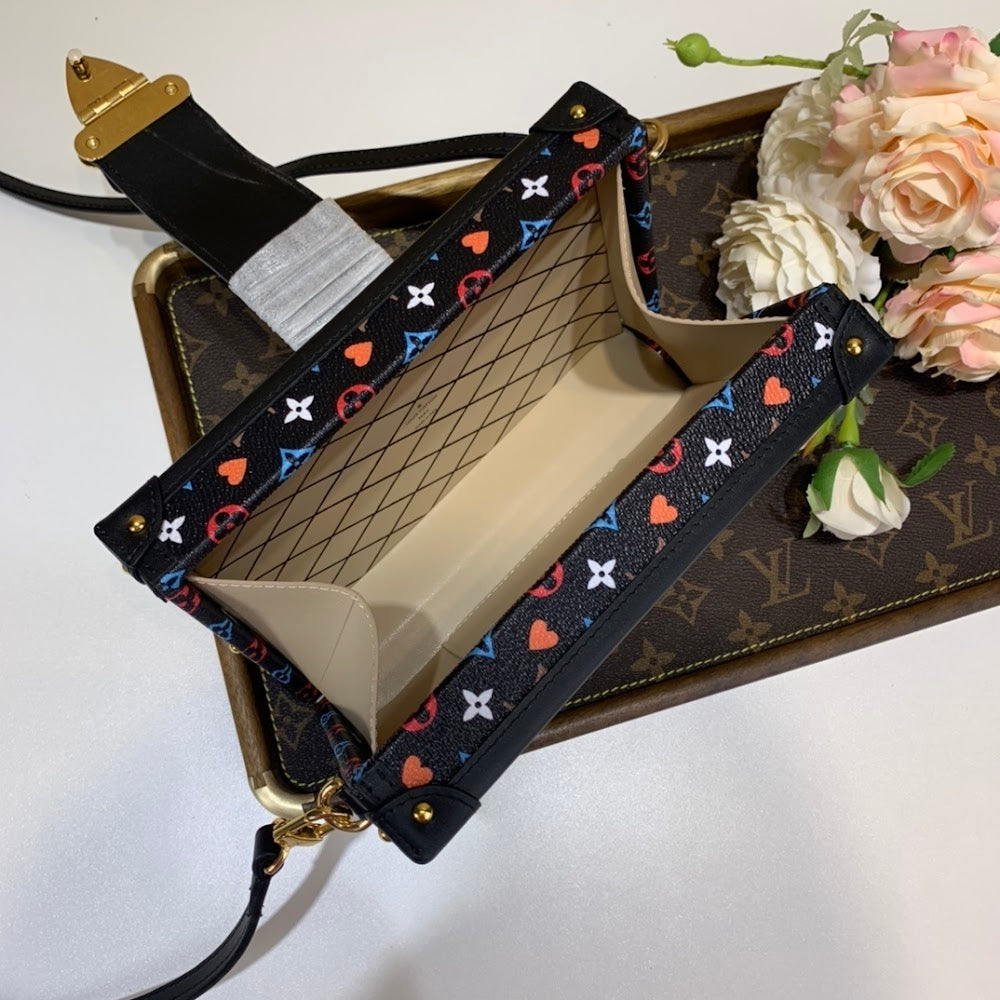Anum Bags ln Luxury Bag --57637