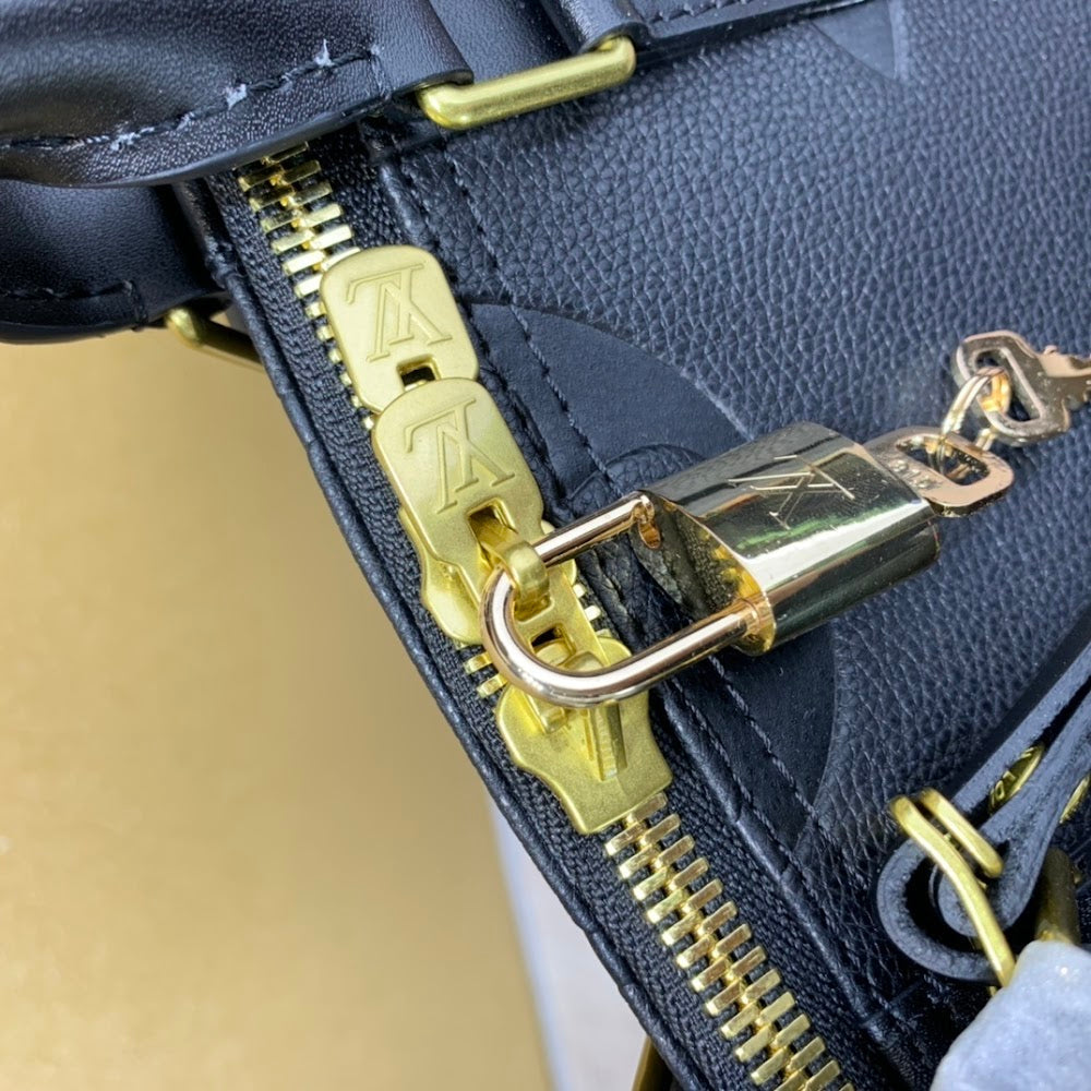 Anum Bags ln Luxury Bag --59614