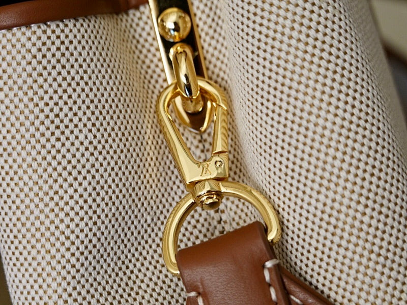 Anum Bags ln Luxury Bag --60282