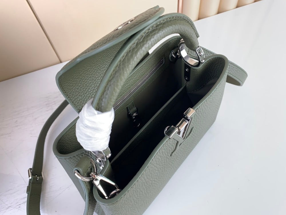 Anum Bags ln Luxury Bag --60726