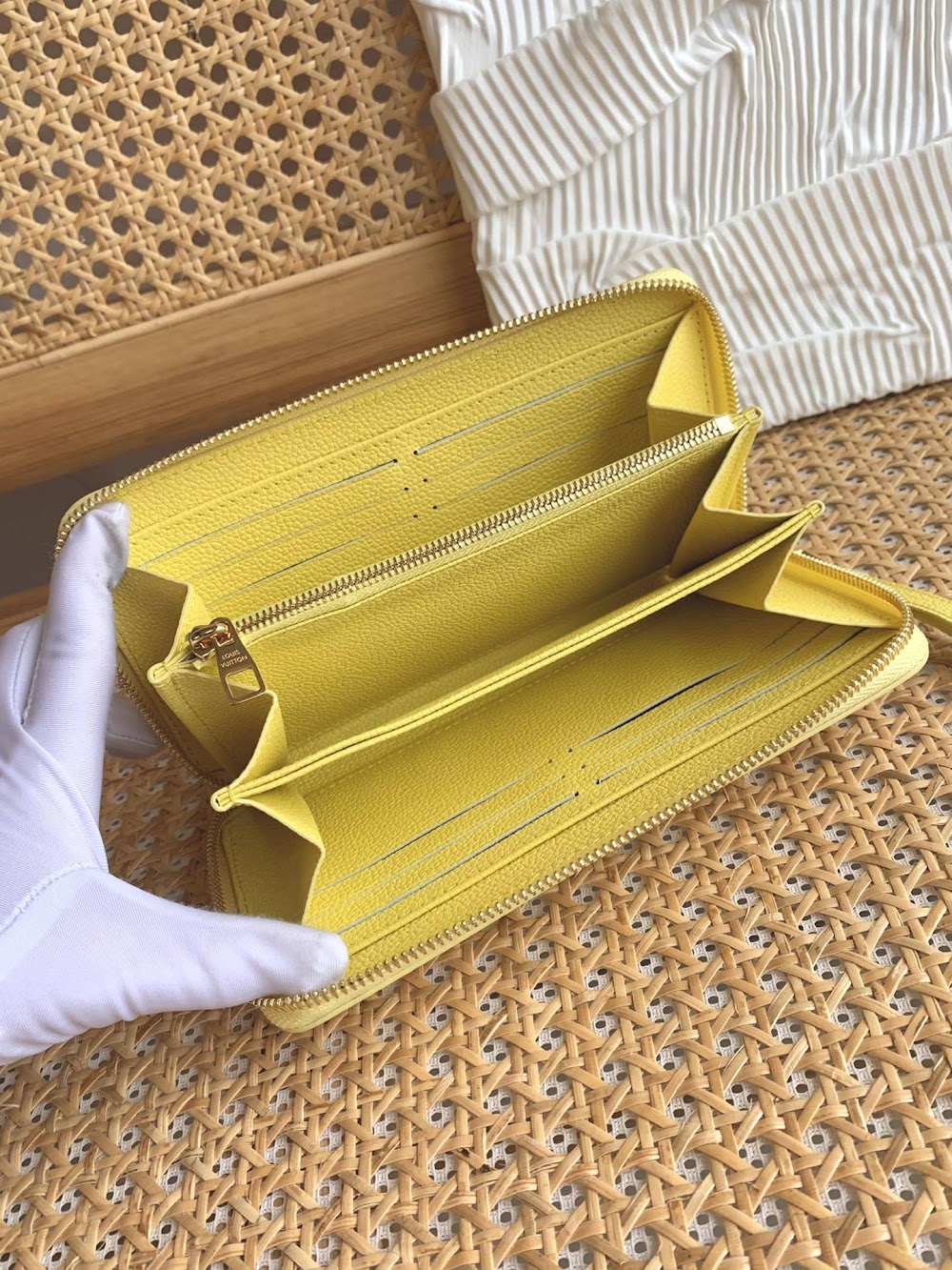 Anum Bags ln Luxury Bag --60934