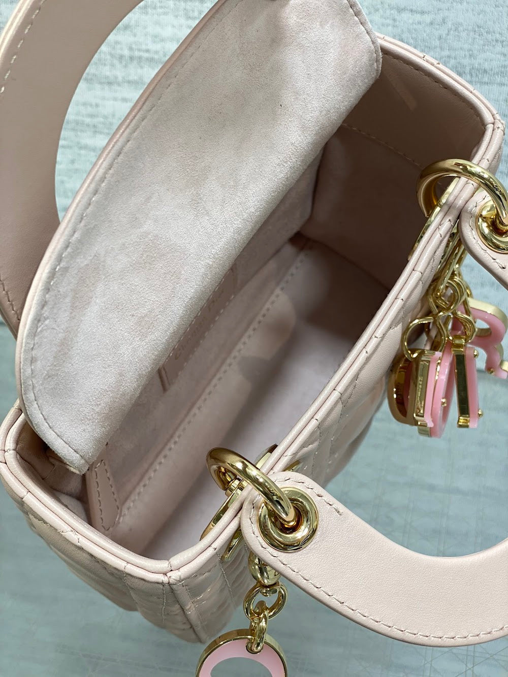new-designer-premium-bags-nm16199