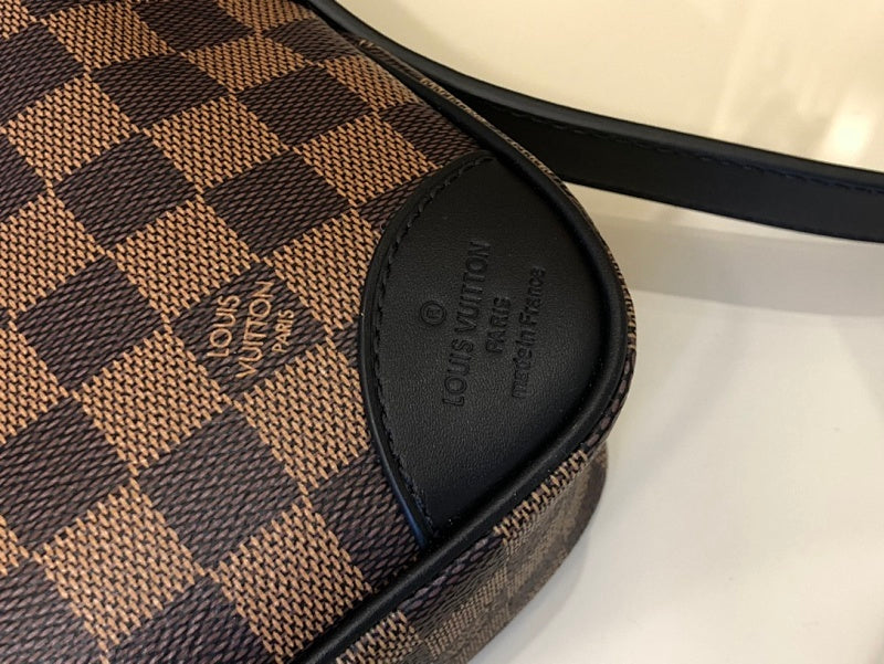 Anum Bags ln Luxury Bag --60160