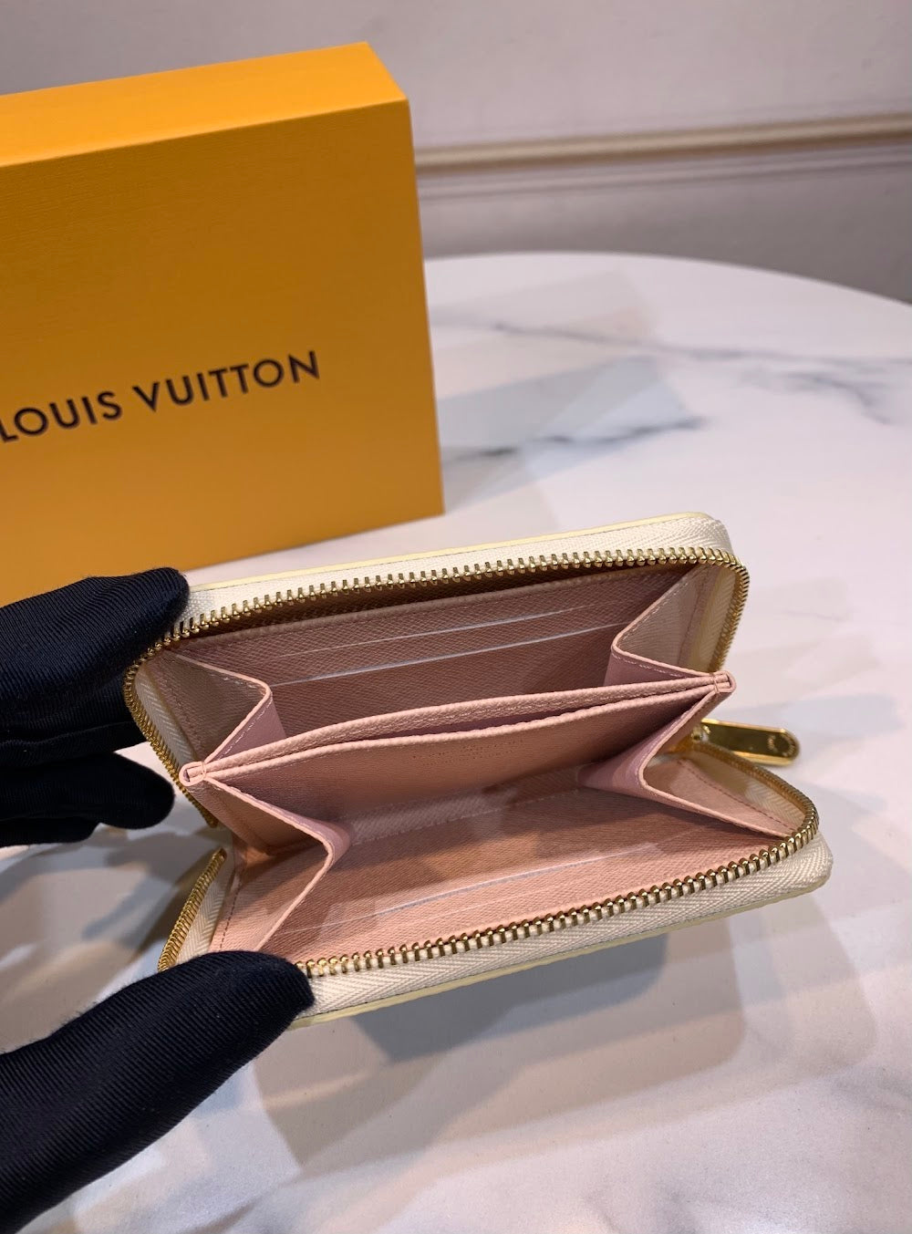 Anum Bags ln Luxury Bag --57944