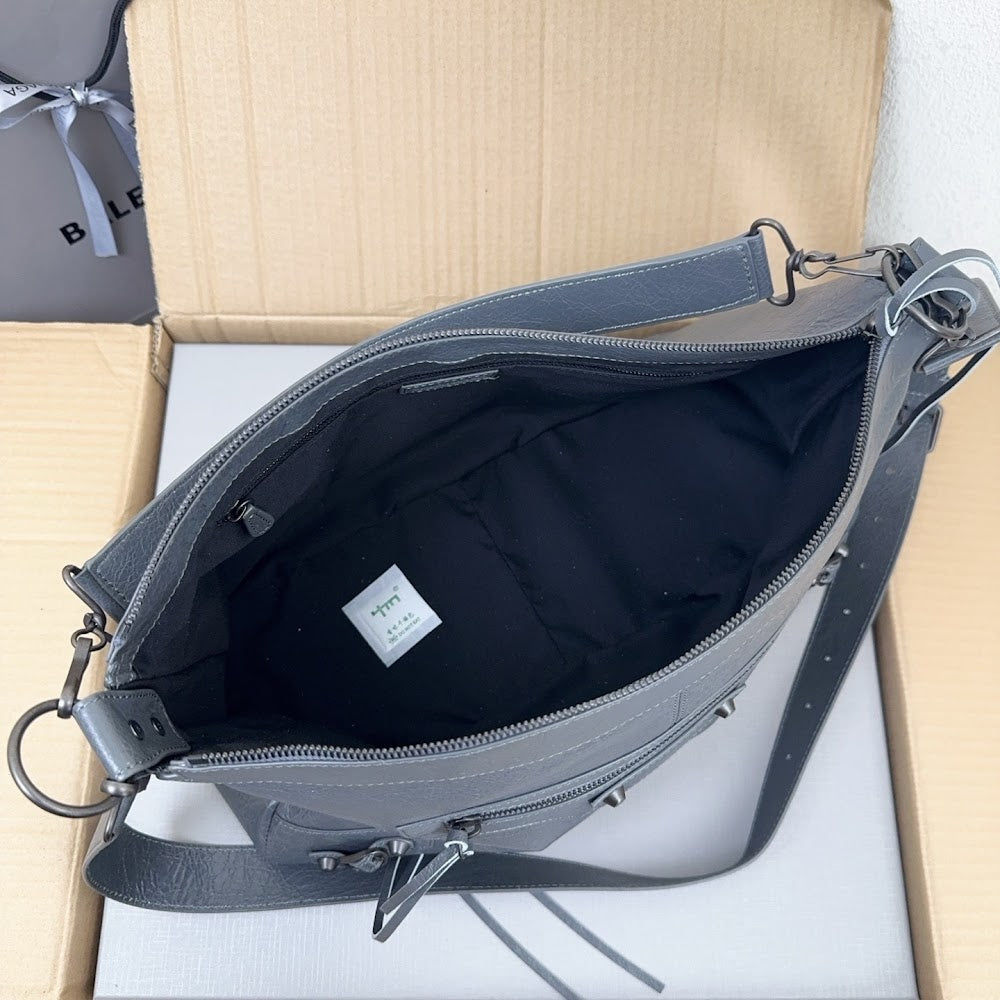 Ezyycart Bags Balenciaga Luxury Bag --111590