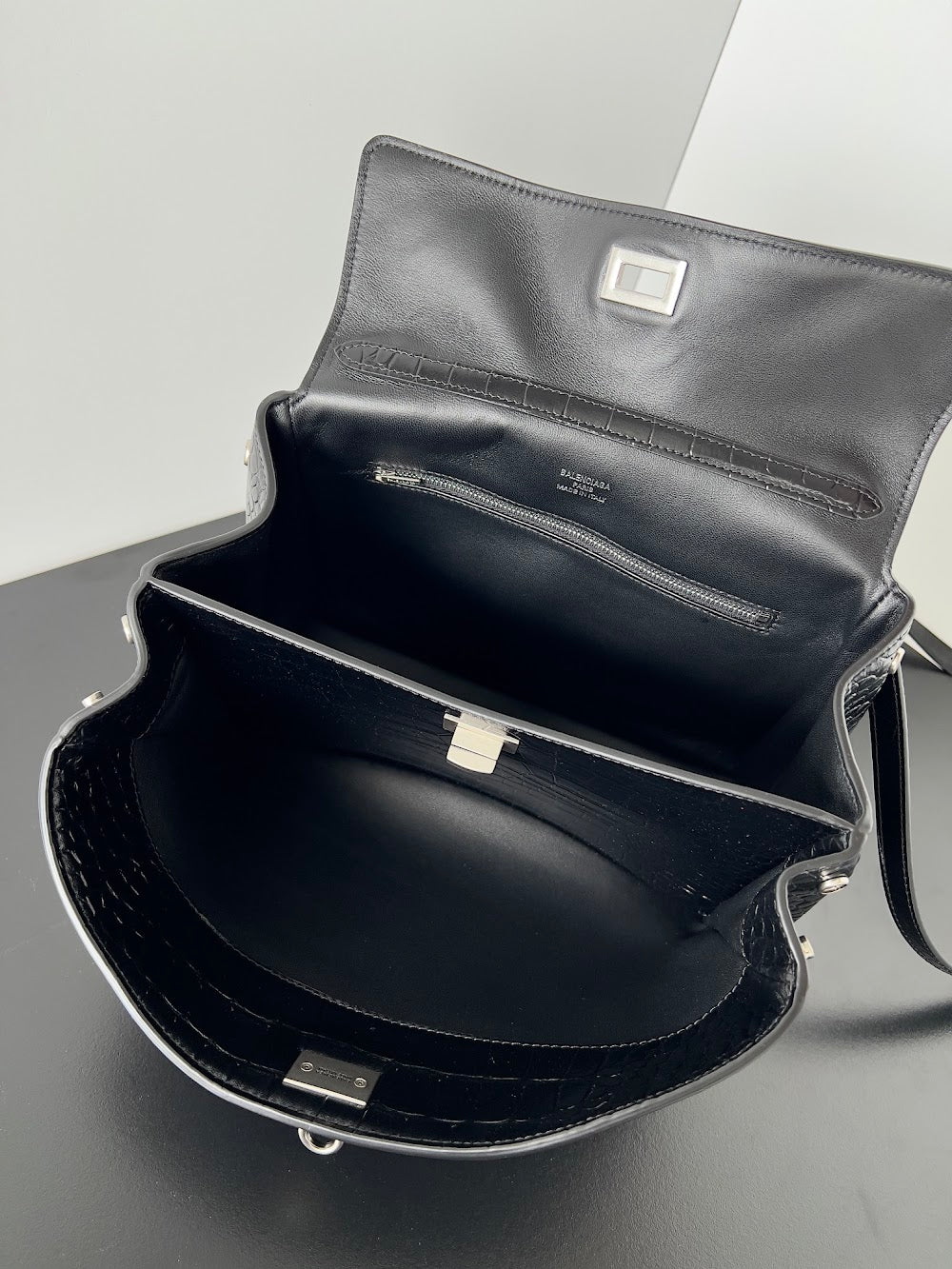 Ezyycart Bags Balenciaga Luxury Bag --111564