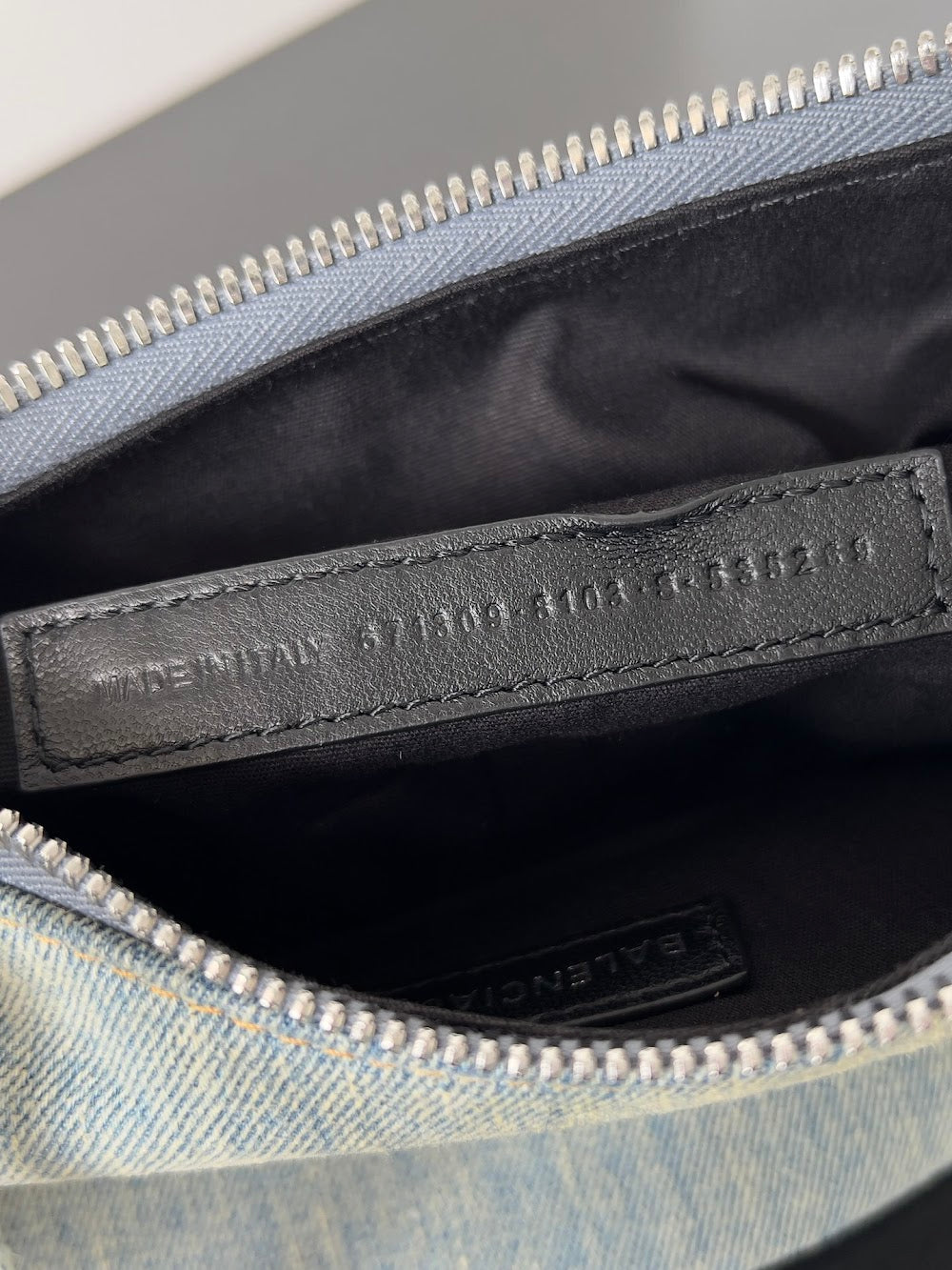 Ezyycart Bags Balenciaga Luxury Bag --111137