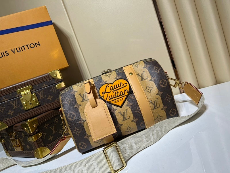 Anum Bags ln Luxury Bag --56578