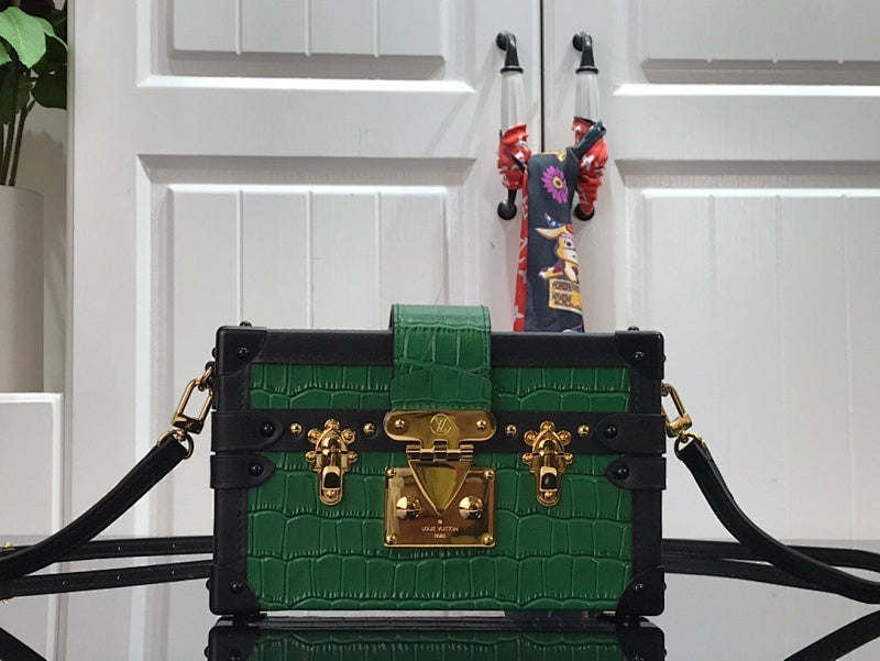 Anum Bags ln Luxury Bag --60024