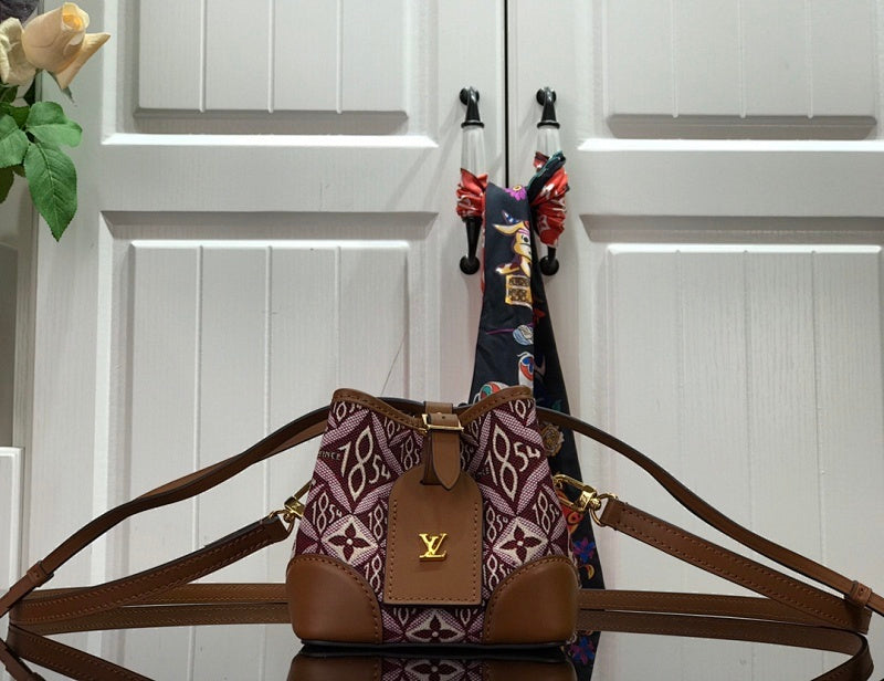 Anum Bags ln Luxury Bag --59366