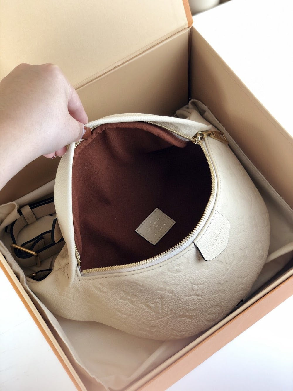 Anum Bags ln Luxury Bag --56716