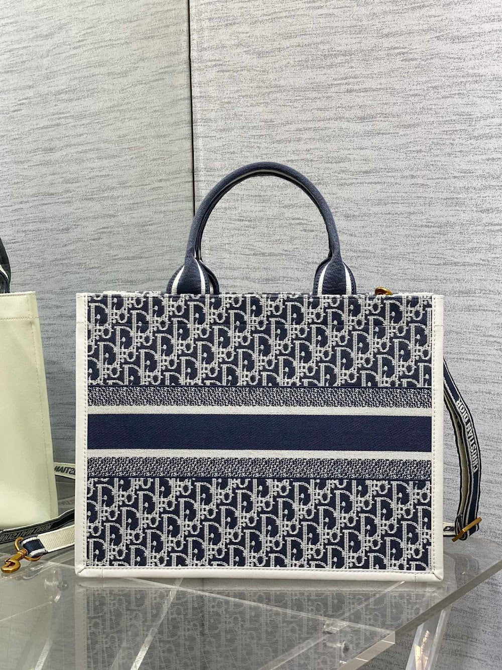 new-luxury-designer-bags-nm16487