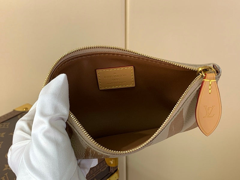 Anum Bags ln Luxury Bag --56903