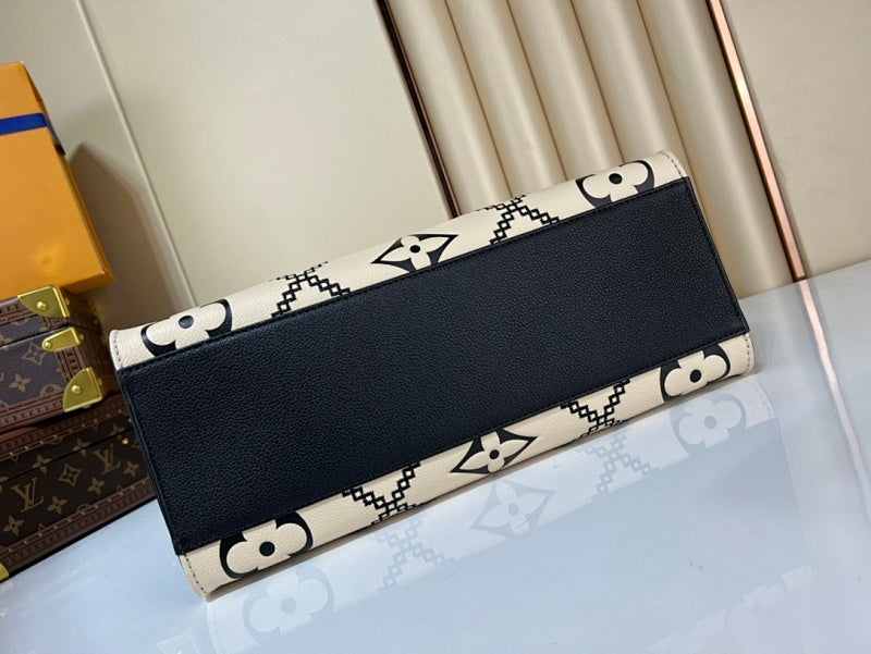 Anum Bags ln Luxury Bag --60762