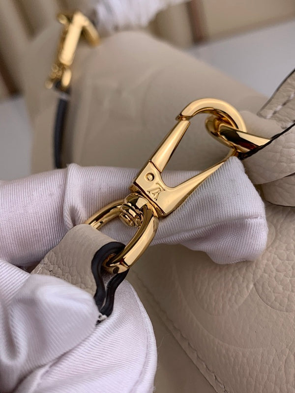 Anum Bags ln Luxury Bag --61017
