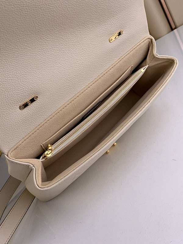 Anum Bags ln Luxury Bag --61017