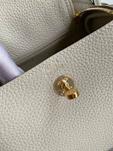 new-luxury-designer-bags-nm11384