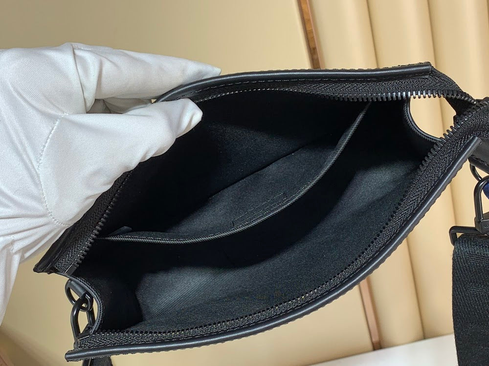 Anum Bags ln Luxury Bag --60855