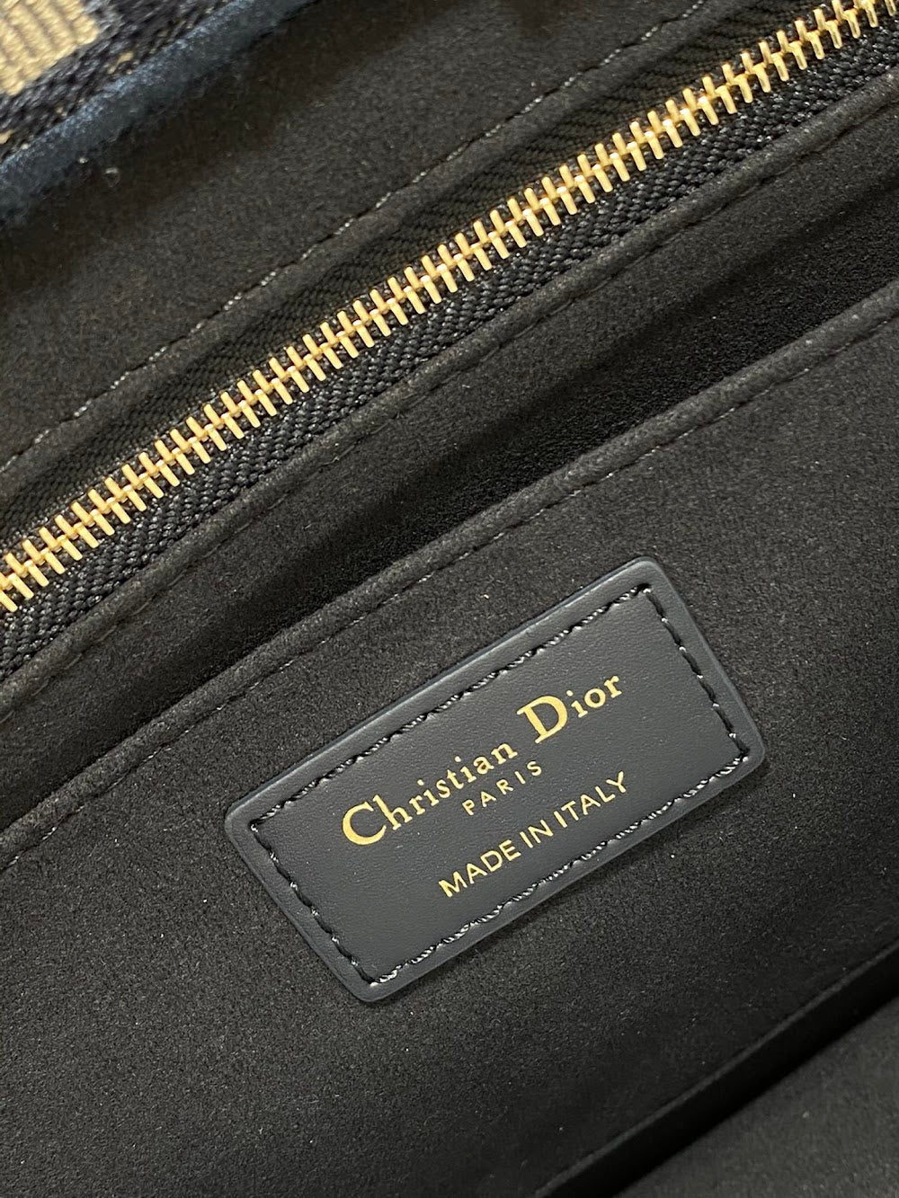new-designer-premium-bags-nm15897