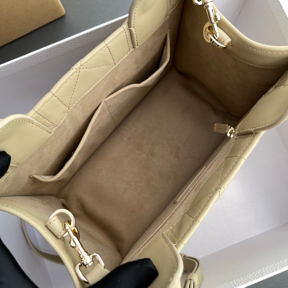 new-luxury-designer-bags-nm15849