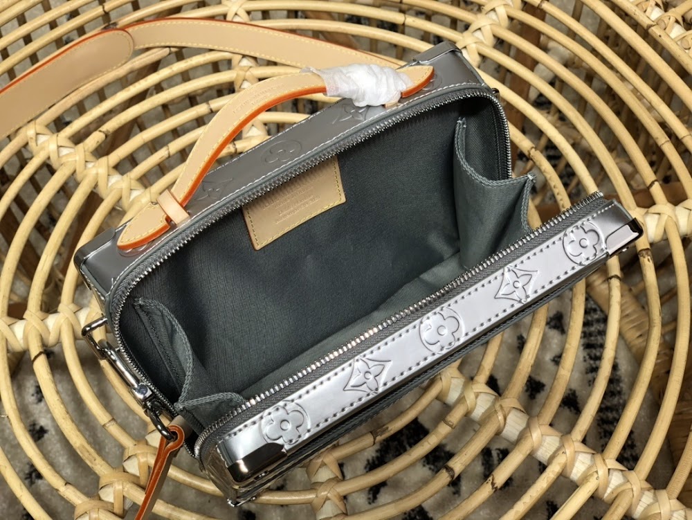 Anum Bags ln Luxury Bag --60138