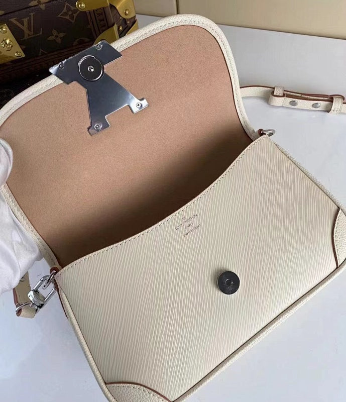 Anum Bags ln Luxury Bag --60759
