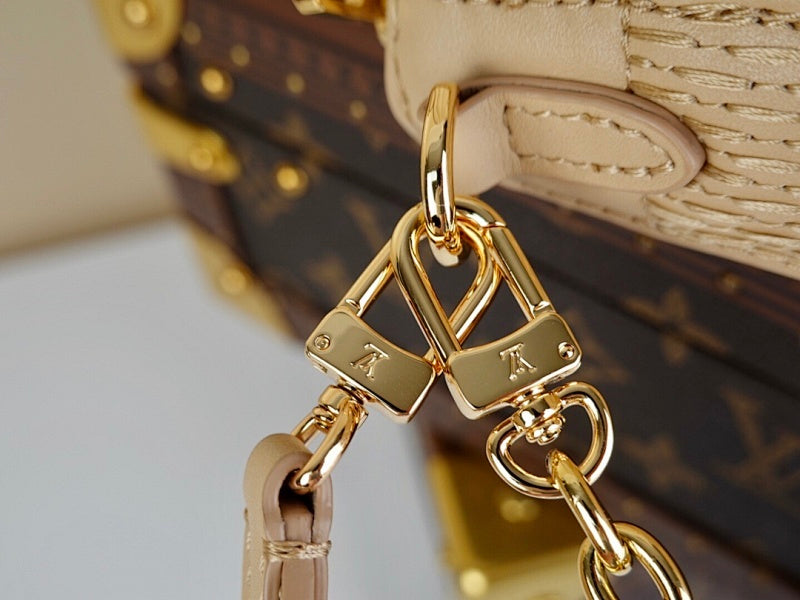 Anum Bags ln Luxury Bag --60287