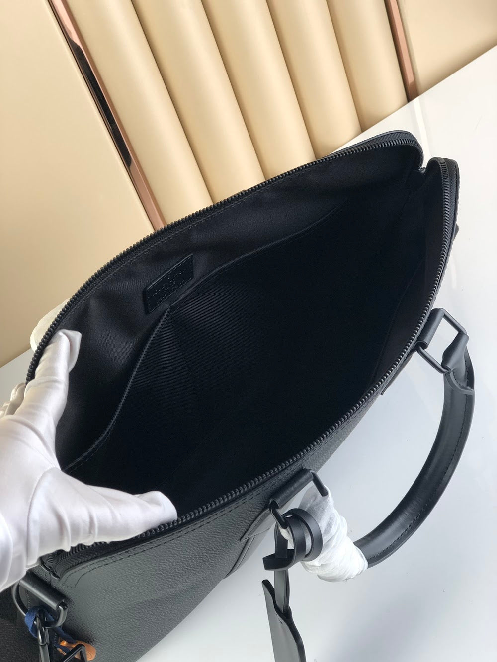 Anum Bags ln Luxury Bag --60675