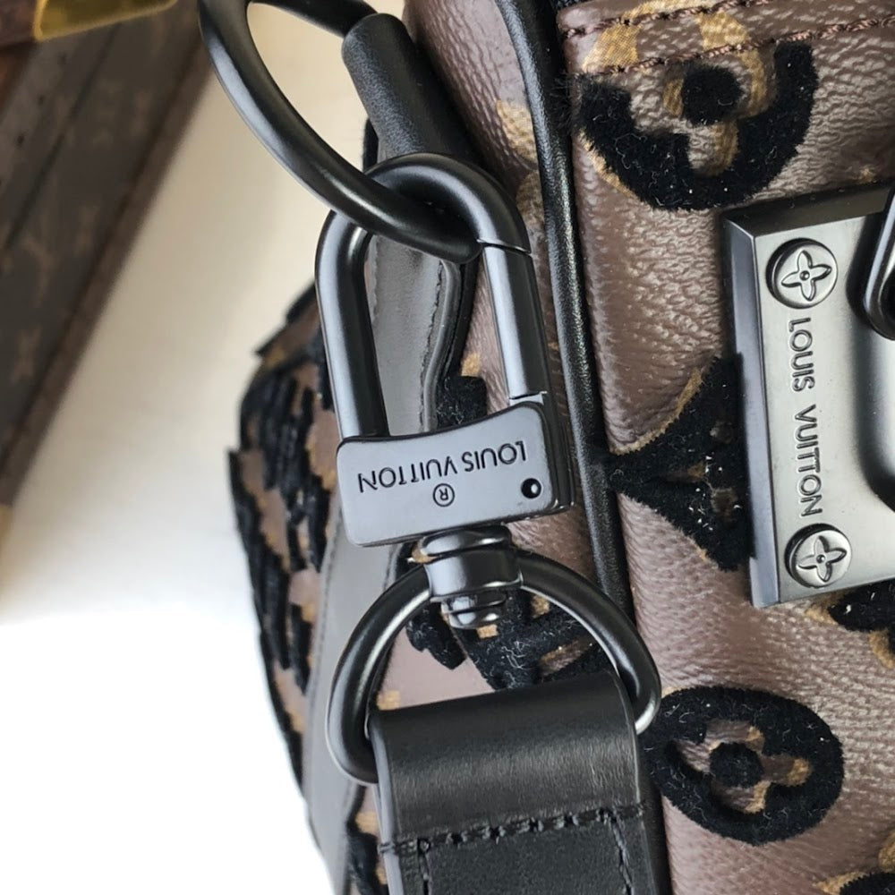 Anum Bags ln Luxury Bag --60648