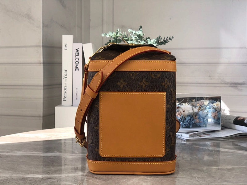 Anum Bags ln Luxury Bag --60165