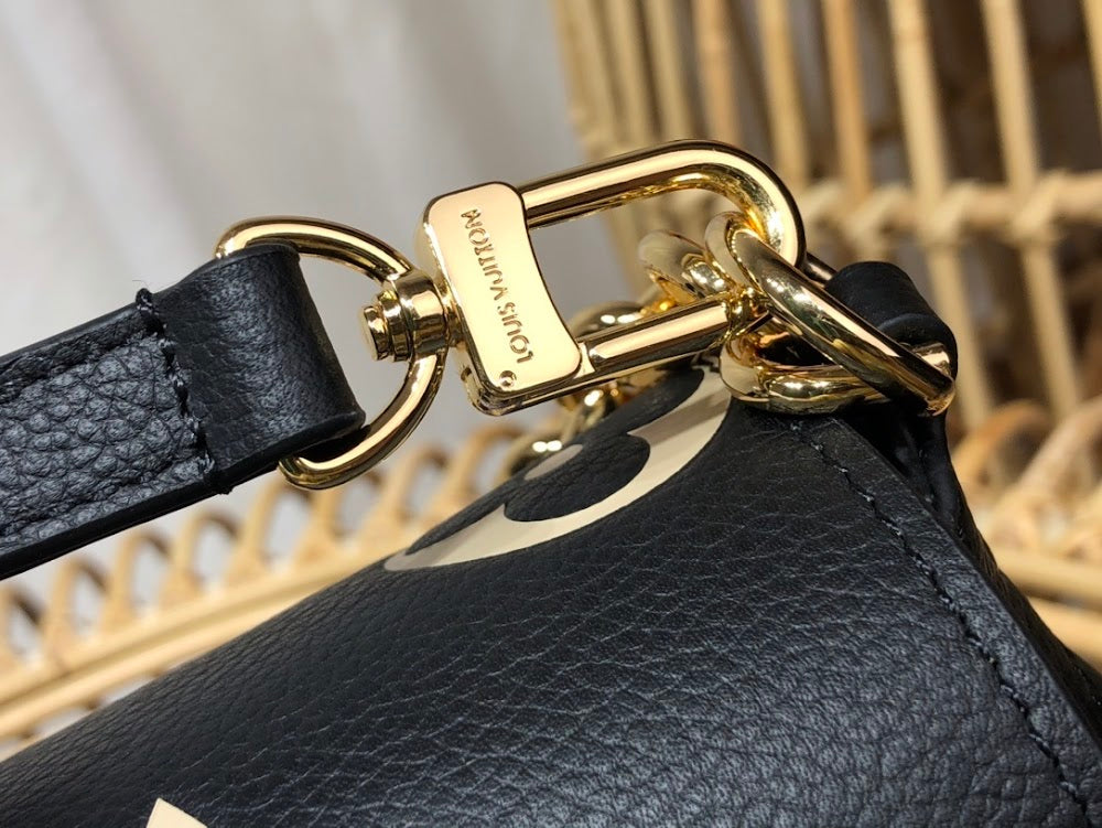 Anum Bags ln Luxury Bag --60085