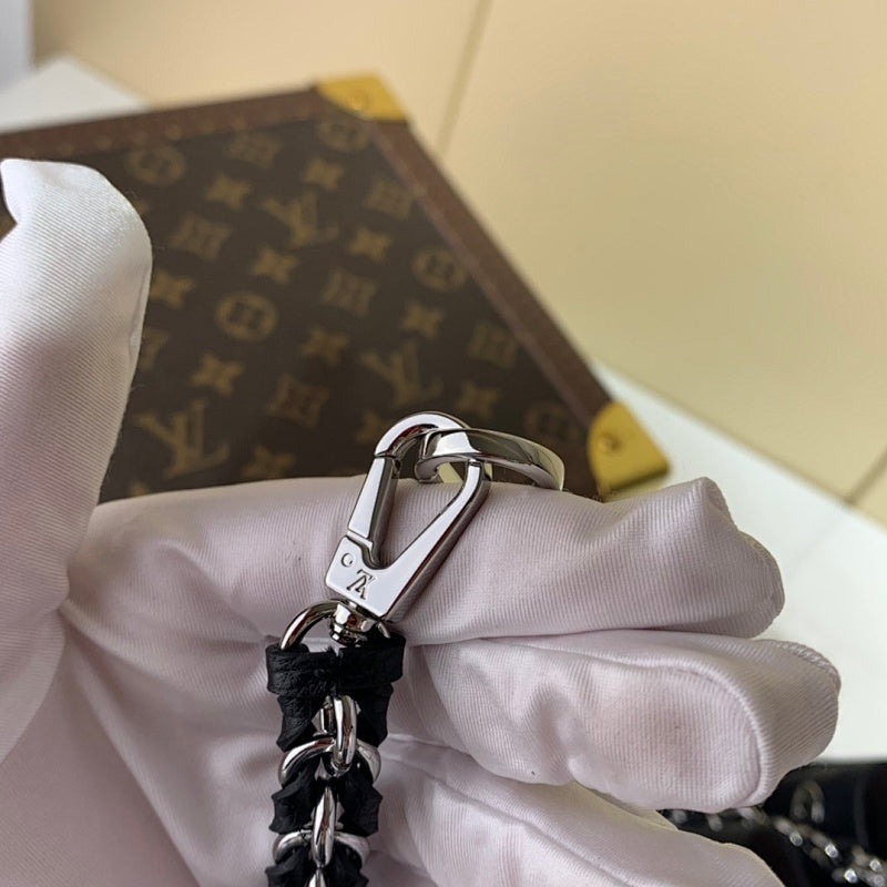 Anum Bags ln Luxury Bag --60801