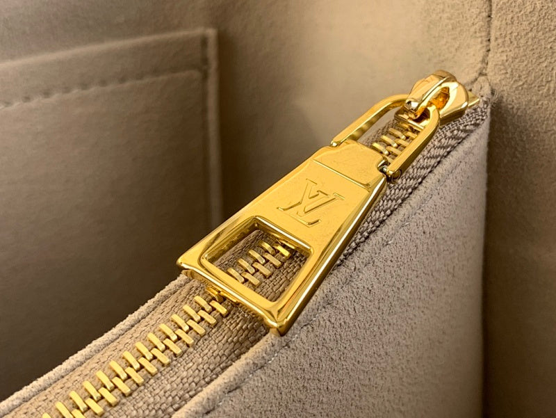 Anum Bags ln Luxury Bag --56079