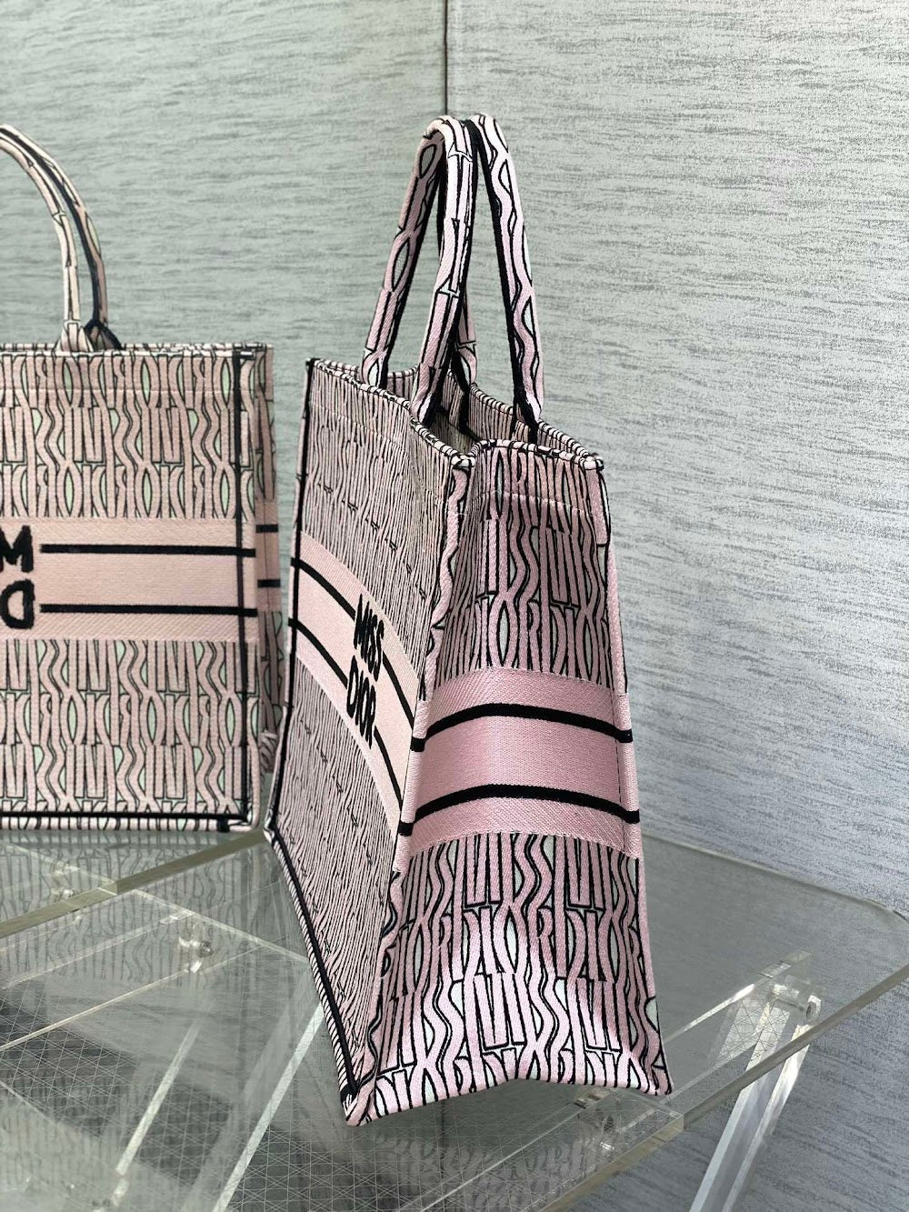 new-luxury-designer-bags-nm16083