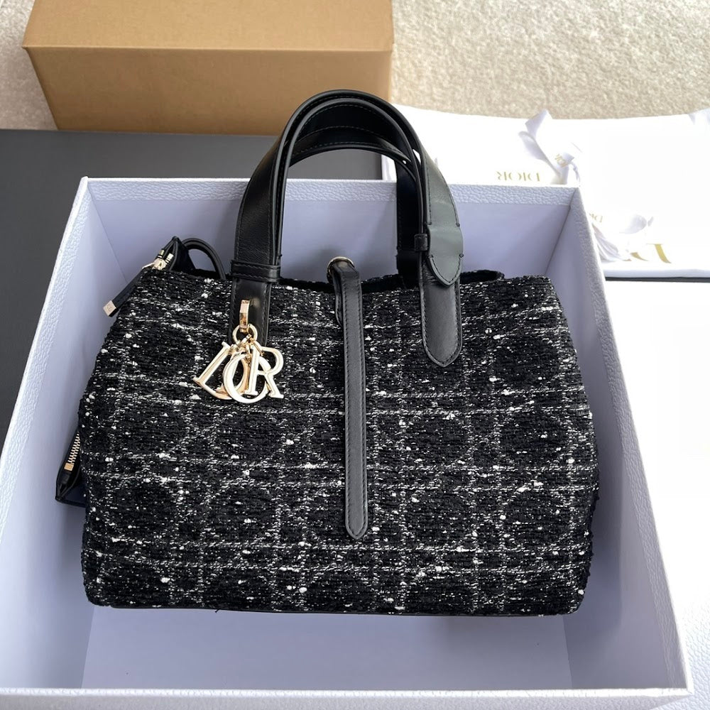 new-designer-premium-bags-nm15929