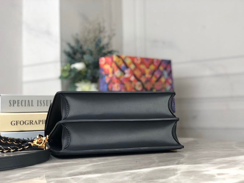 Anum Bags ln Luxury Bag --60714