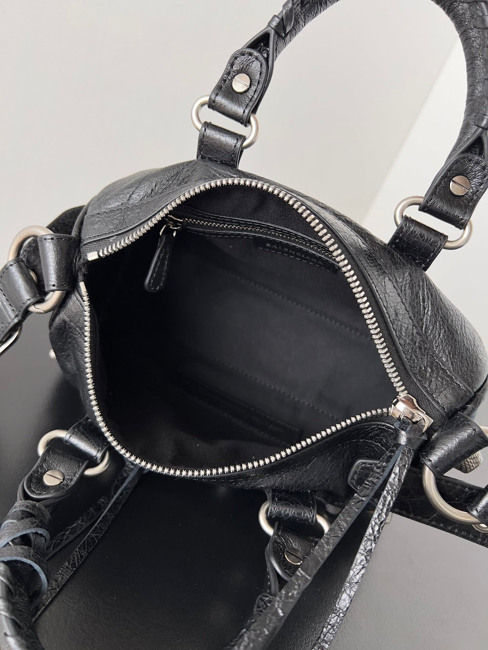 Ezyycart Bags Balenciaga Luxury Bag --111127