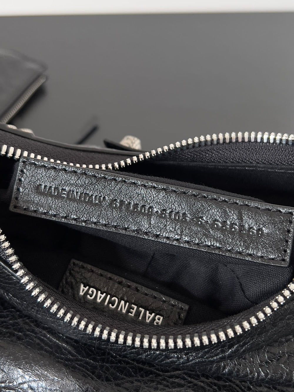 Ezyycart Bags Balenciaga Luxury Bag --111149