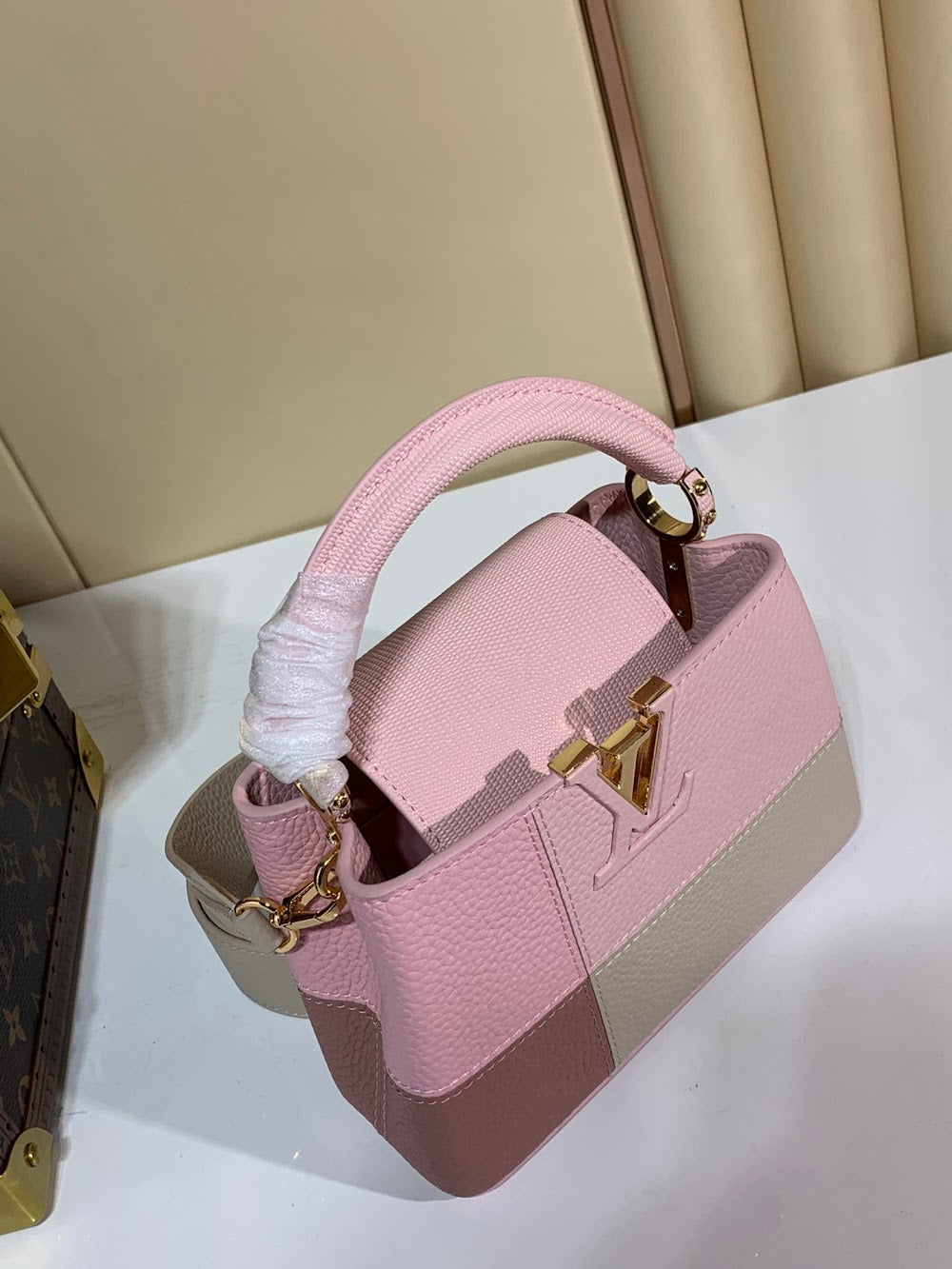 Anum Bags ln Luxury Bag --60647