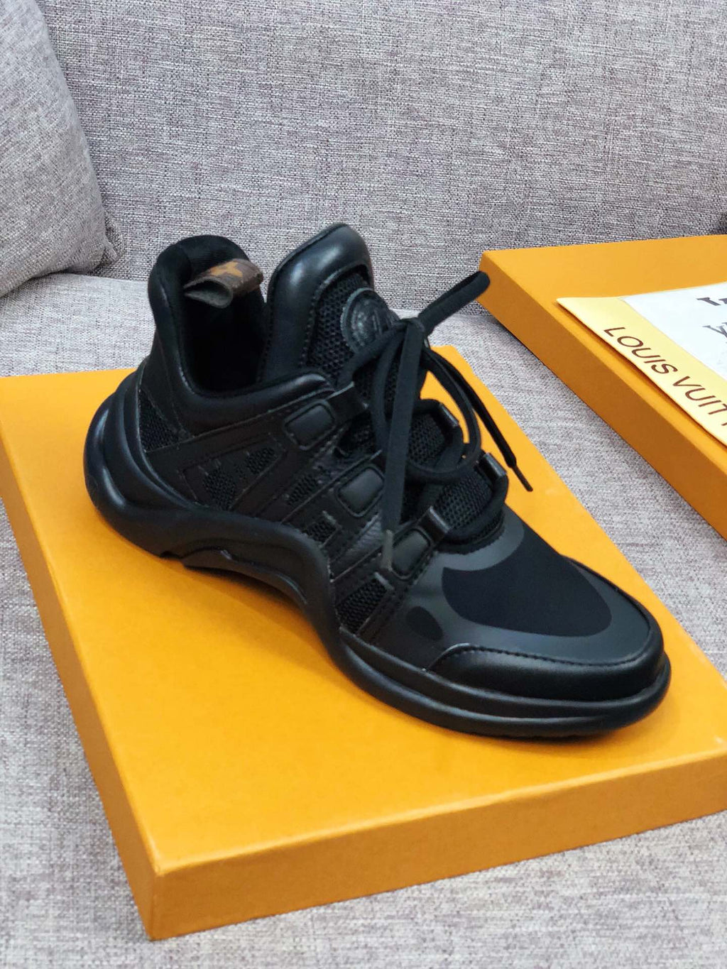 Anum Bags LUV Archlight Full Black Sneaker