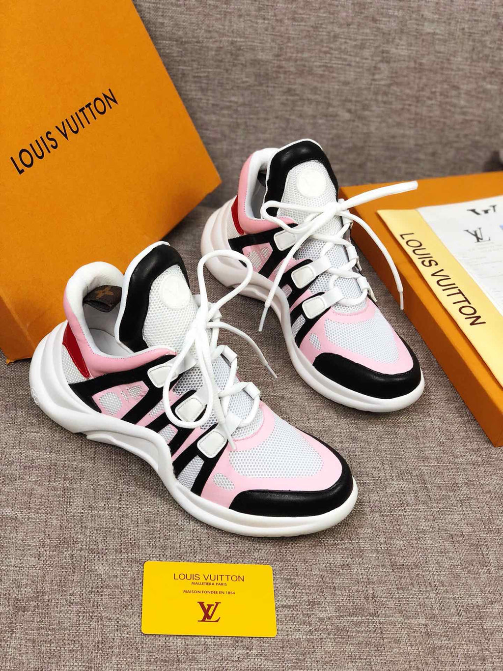 Anum Bags LUV Archlight Pink Black Sneaker