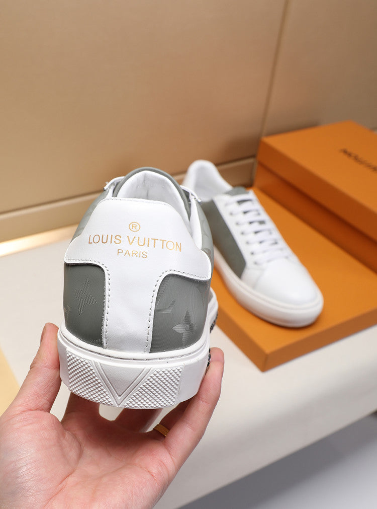 Anum Bags LUV White and Black Sneaker