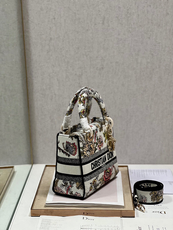 Anum Bags MV - Dir Bags - 078