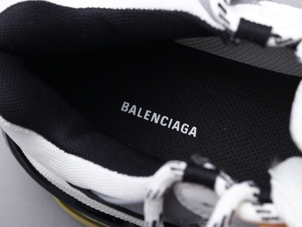 Ezyycart Bags Bla Triple-S Black And White Sneaker