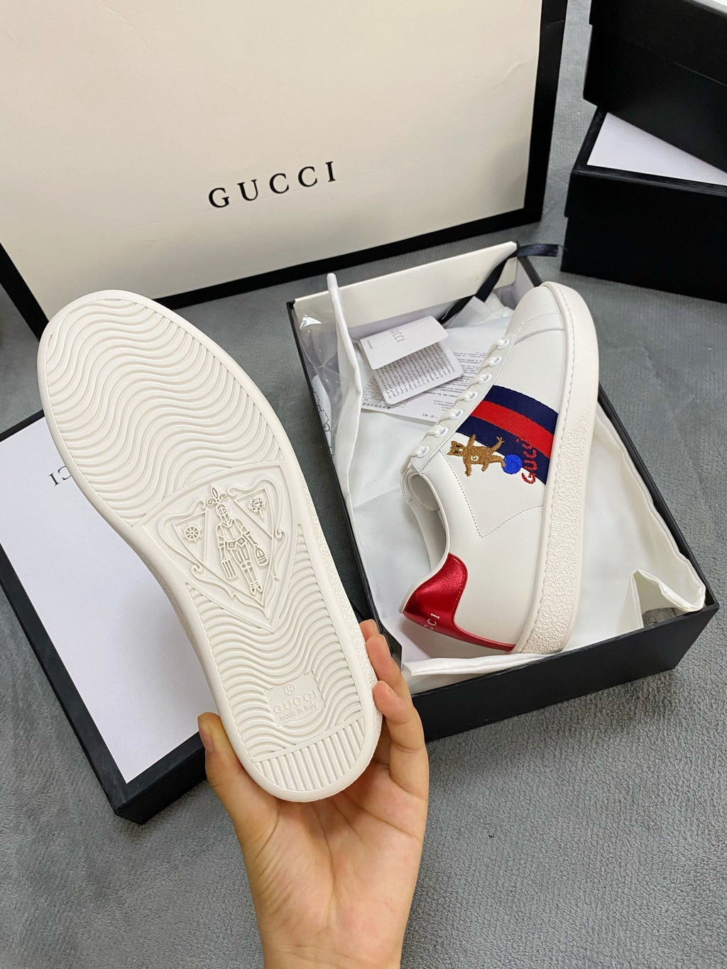 Ezyycart Bags MO-GCI Ace monkey Sneaker 076