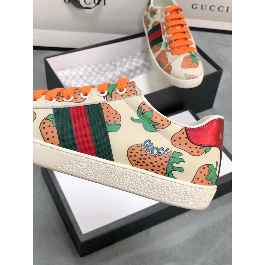 Ezyycart Bags MO-GCI ACE LEATHER SNEAKER WITH STRAWBERRY 107