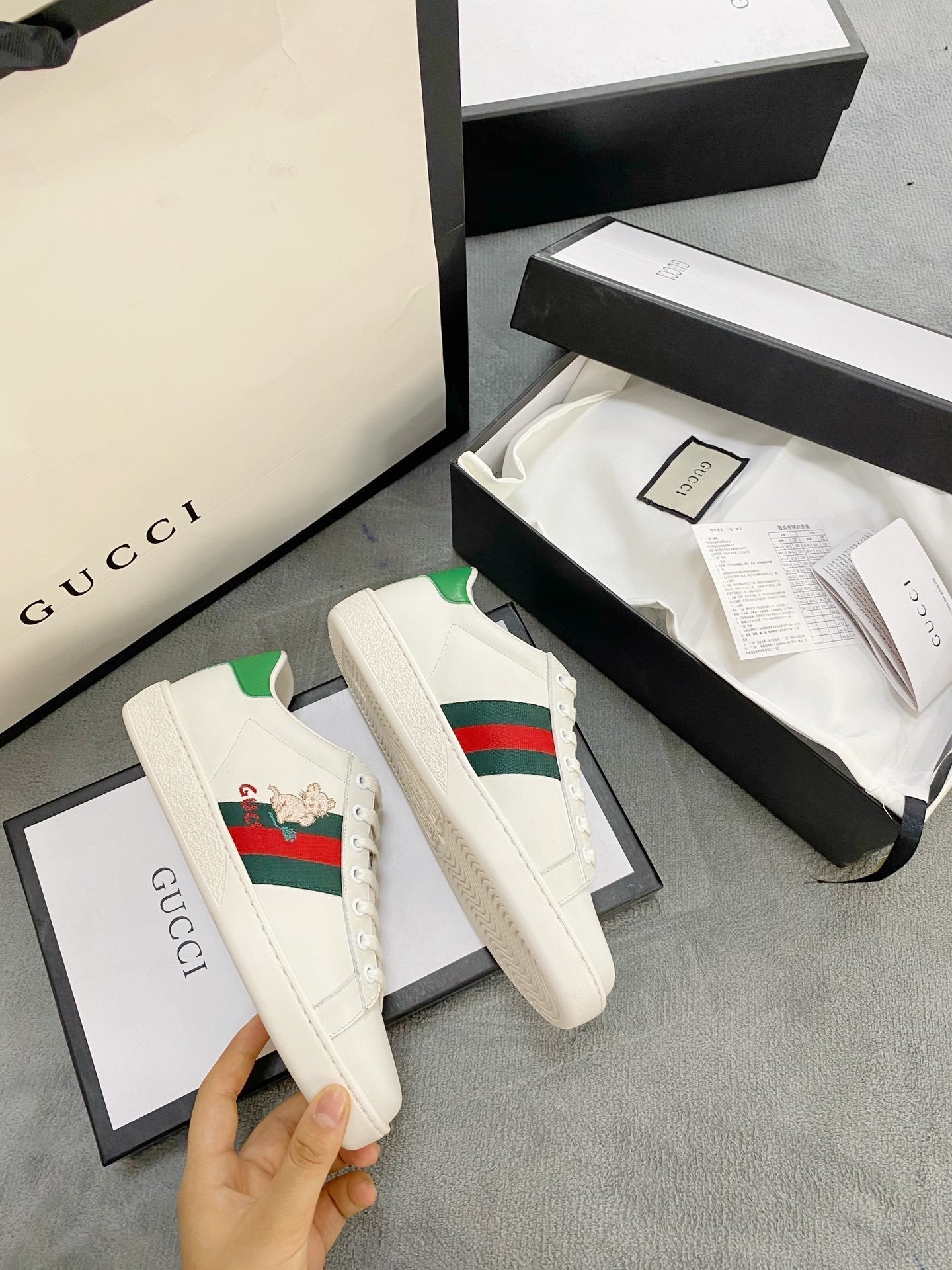 Ezyycart Bags MO-GCI PIG Ace Sneaker 074
